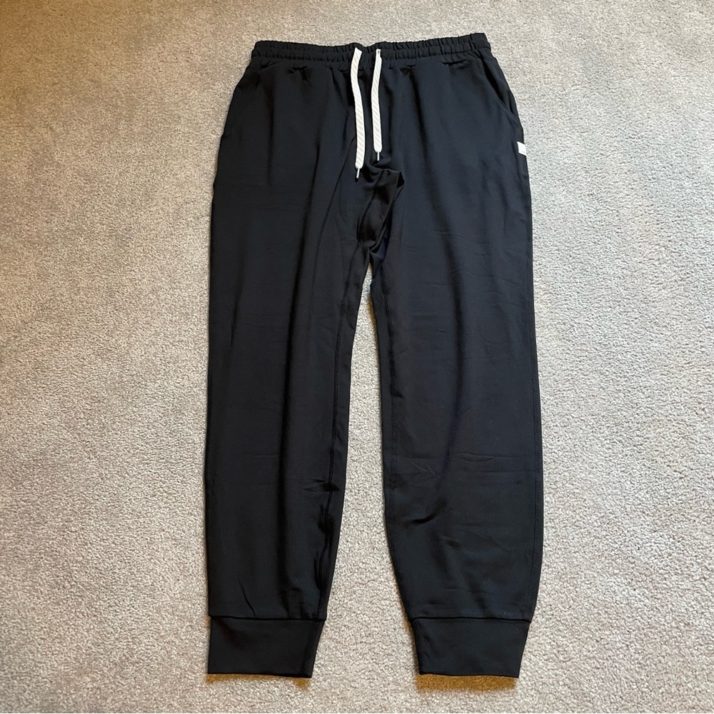 Vuori Performance Joggers Womens Extra Small XS Black Relaxed Mid Rise Tapered
